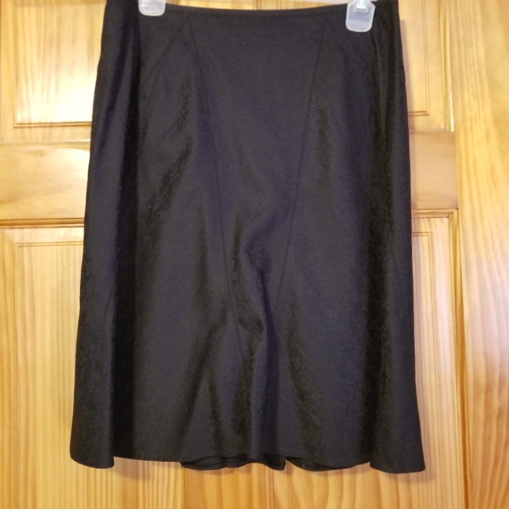 Elie Tahari Black trumpet skirt